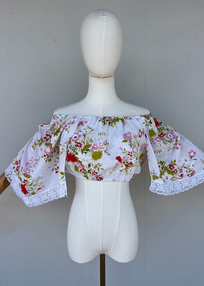 C. late 1970s Butterfly Sleeve Top Blouse- M