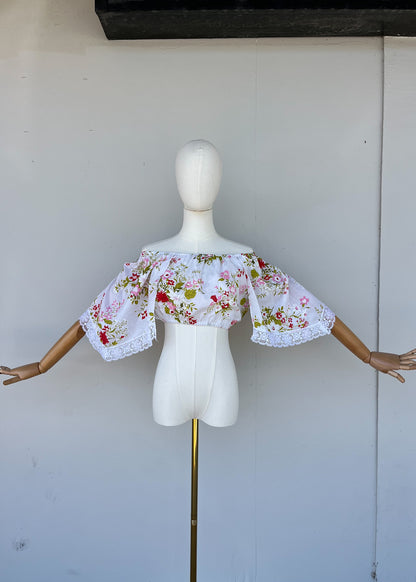 C. late 1970s Butterfly Sleeve Top Blouse- M