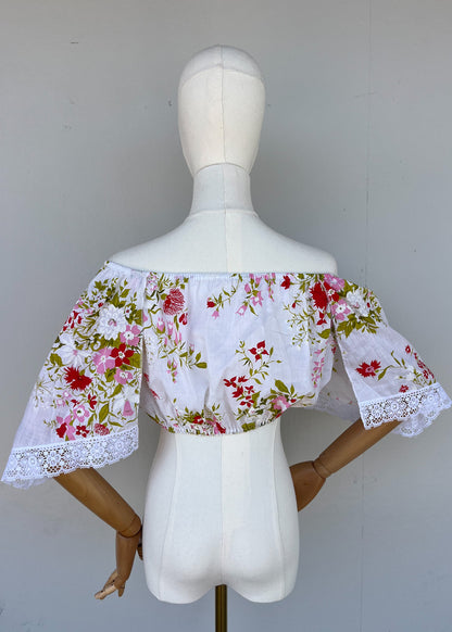 C. late 1970s Butterfly Sleeve Top Blouse- M