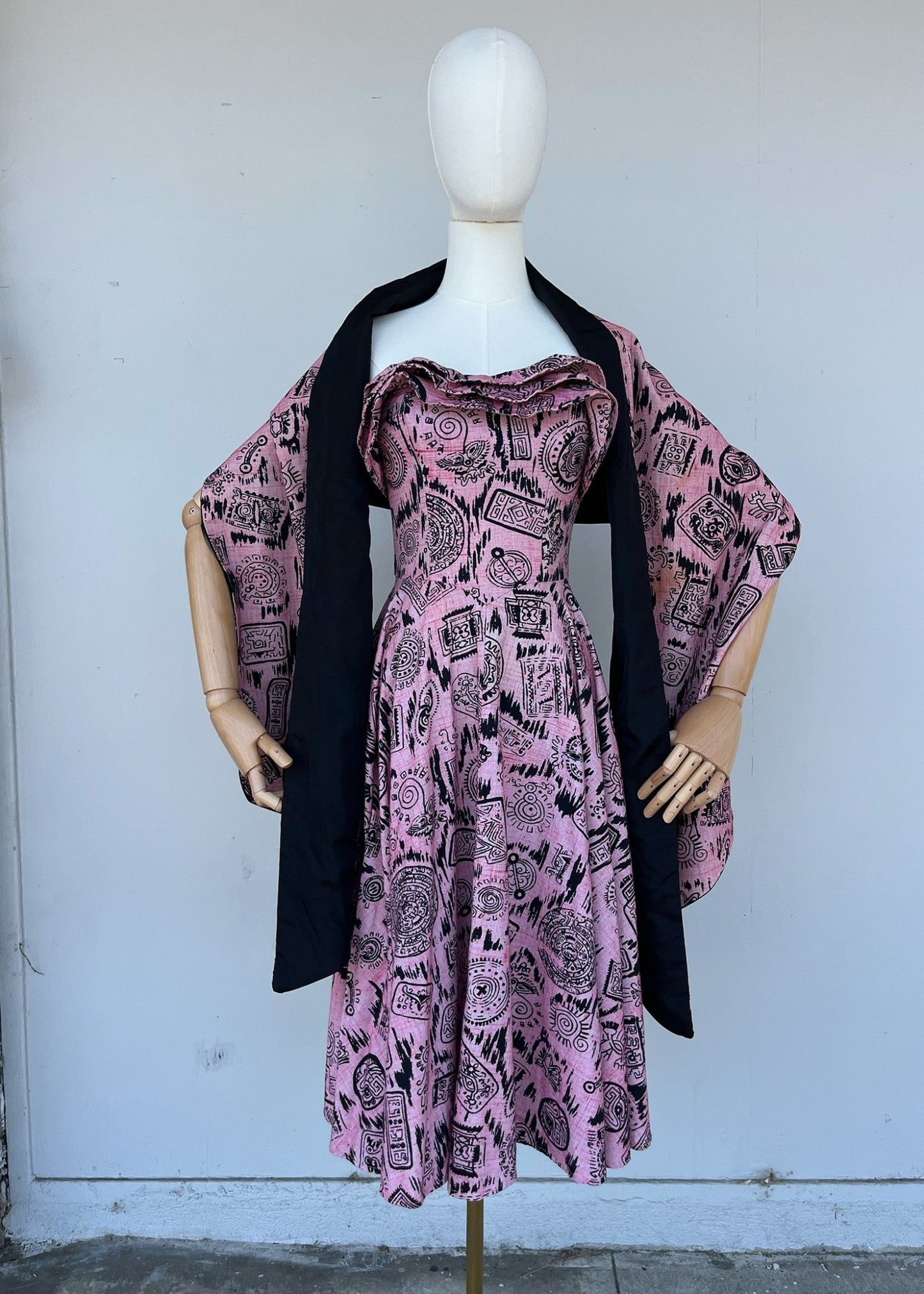 Rare Find 1950s Pink Hand Painted Dress & Shawl - XS - Crash The Party VintageCrash The Party VintageRare Find 1950s Pink Hand Painted Dress & Shawl - XS